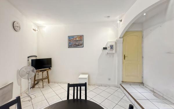 Appartement à louer    2 pièces • 26,51 m2 Martigues
