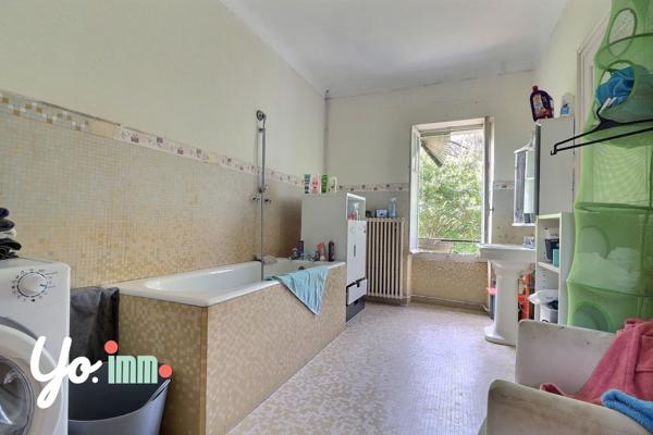 Saugnac-et-Cambran (40180) Maison de caractere 9 pièces à Saugnac et Cambran avec dépendances sur terrain de 2,3 hectares