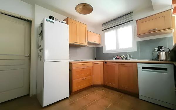 Maison à vendre    4 pièces •  La Calmette