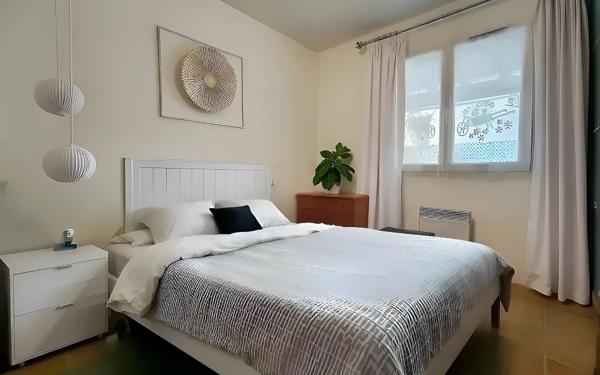 Maison à vendre    4 pièces •  La Calmette