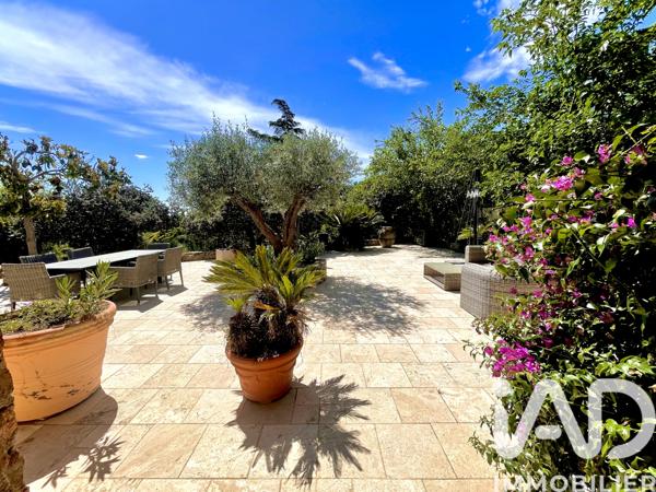 Maison à vendre 14 pièces 546,39 m² Grimaud