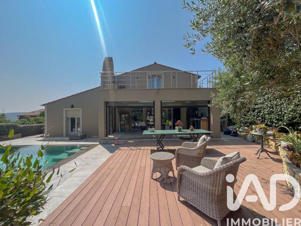 Maison à vendre 7 pièces 205 m² Cogolin