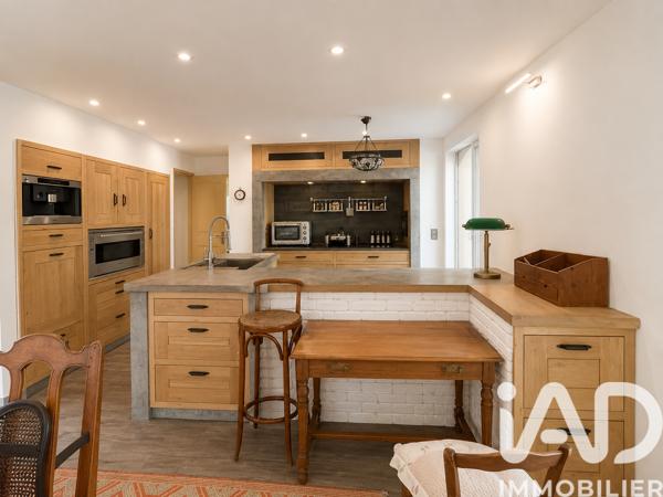 Maison à vendre 7 pièces 205 m² Cogolin