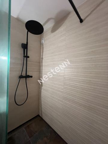 Rue de Chevigné REIMS : Appartement T4 - 6ème Étage avec Balcons & Parking couvert