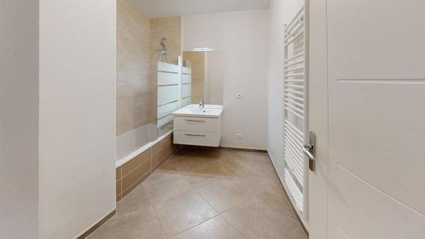 Récent T3 avec garage