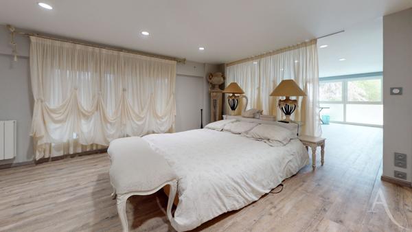 Appartement Grenoble 7 pièce(s) 195 m2