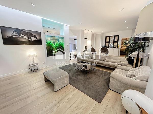 APPARTEMENT D'EXCEPTION AVEC JARDIN PRIVATIF