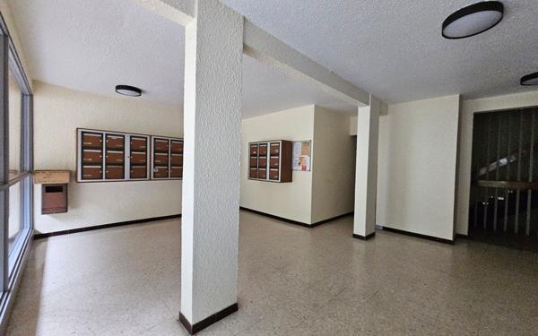 Appartement à vendre    3 pièces • 75,81 m2 Saint-Étienne