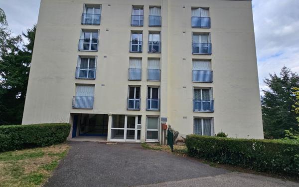 Appartement à vendre    3 pièces • 75,81 m2 Saint-Étienne