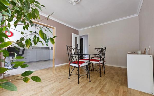 Appartement à vendre    3 pièces • 75,81 m2 Saint-Étienne