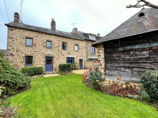 Maison en pierre Ambrieres Les Vallees 247 m²