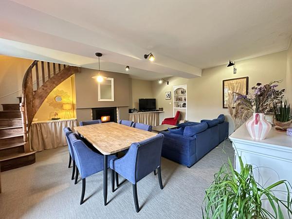 Maison en pierre Ambrieres Les Vallees 247 m²