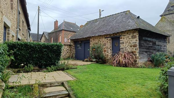 Maison en pierre Ambrieres Les Vallees 247 m²