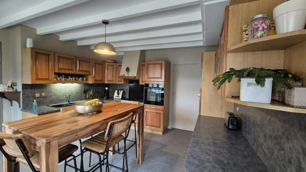 Maison en pierre Ambrieres Les Vallees 247 m²