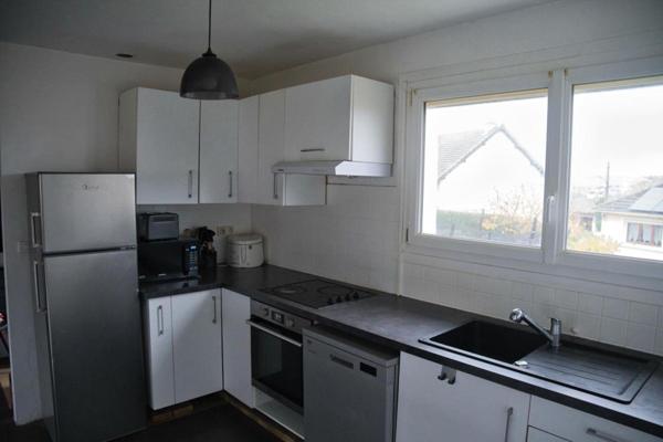 Maison individuelle de plain-pied 83 m2 - 3 chambres- 450 m2 Terrain-sous-sol total- 78270 Bonnières-sur-Seine