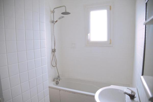 Maison individuelle de plain-pied 83 m2 - 3 chambres- 450 m2 Terrain-sous-sol total- 78270 Bonnières-sur-Seine