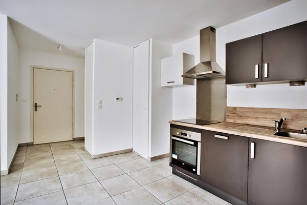Appartement
         2 pièces
        - 36 m² Exclusivité 185 000 € *