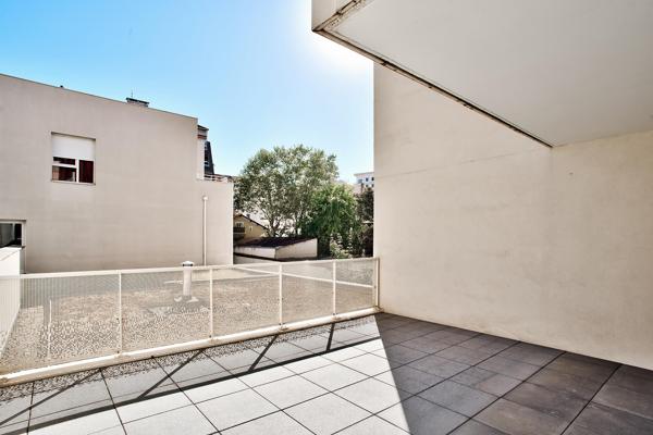 Appartement
         2 pièces
        - 36 m² Exclusivité 185 000 € *