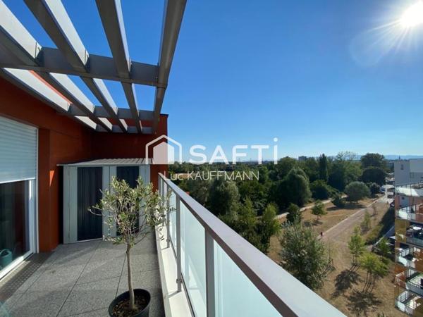 Magnifique attique 3 pièces de 2015 sans travaux