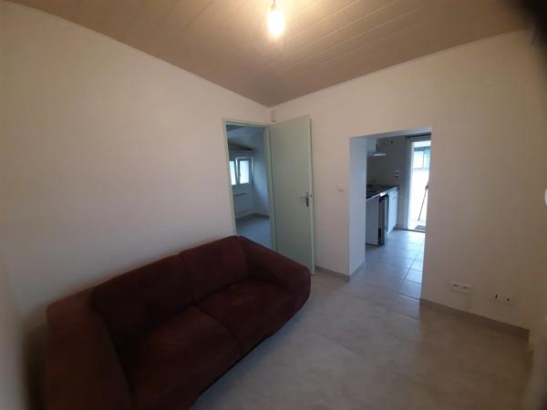 Maisonnette de type 2 avec parking et cellier