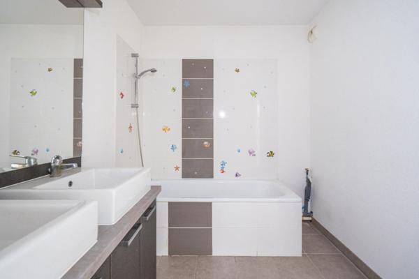 Appartement 4 pièces - 84 m² Exclusivité efficity