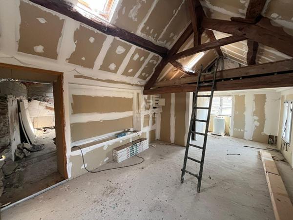 Immeuble Menucourt 180 m2 €185 000 ** - Référence 2257