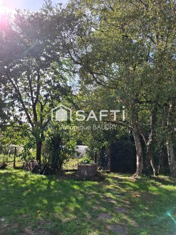 Longère 200m² env 5000m² env dépendances Terrain