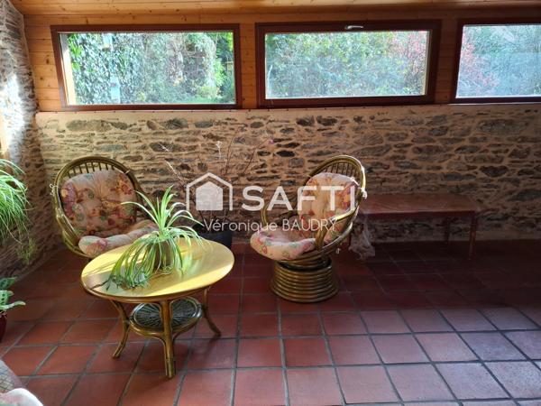 Longère 200m² env 5000m² env dépendances Terrain