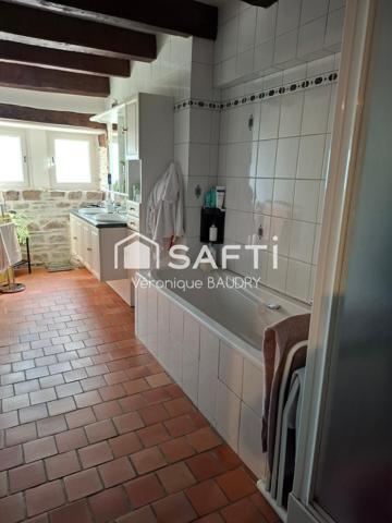 Longère 200m² env 5000m² env dépendances Terrain