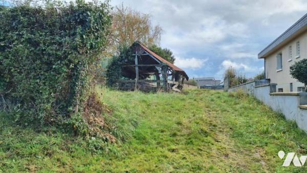 LA GUERCHE DE BGNE - Centre ville - Vaste terrain à bâtir à viabiliser