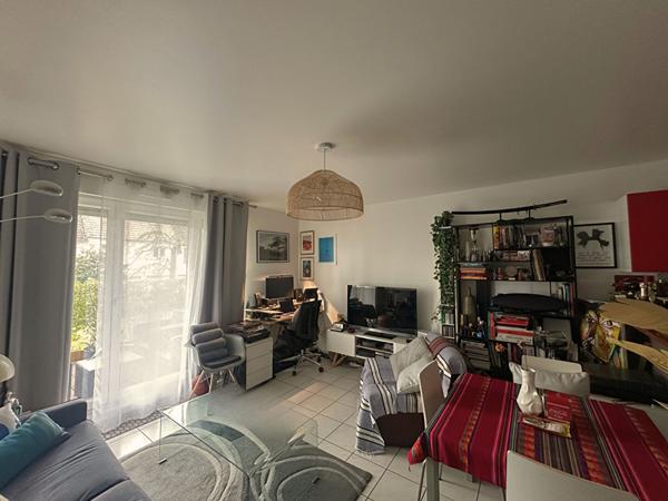 2P 40 m2 secteur Mairie Maisons-Alfort terrasse parking cave