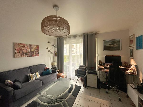 2P 40 m2 secteur Mairie Maisons-Alfort terrasse parking cave