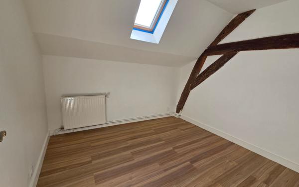 Appartement à louer    4 pièces • 85,88 m2 Arpajon