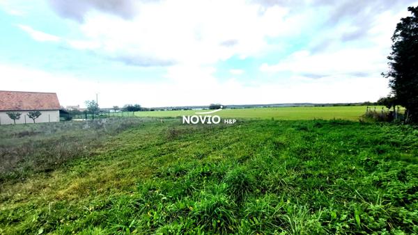 Terrain à bâtir de 835 m²