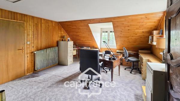 Maison familiale de caractère de 225 m² avec dépendances sur terrain de 6716 m² à CHALON SUR SAONE (71)