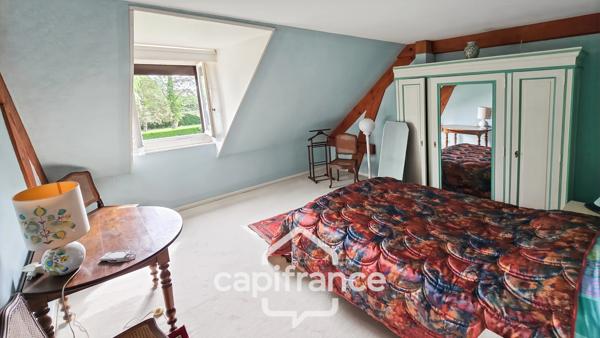 Maison familiale de caractère de 225 m² avec dépendances sur terrain de 6716 m² à CHALON SUR SAONE (71)