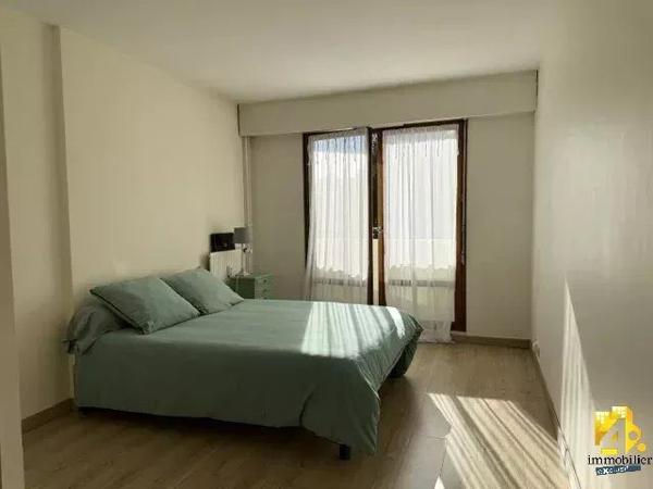 COMPIEGNE APPART 2 P BALCON PARK CAVE