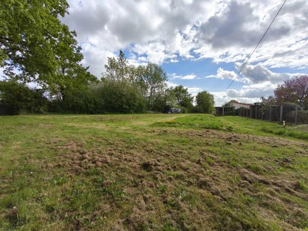 TERRAIN CONSTRUCTIBLE - LA CHAPELLE BERTRAND