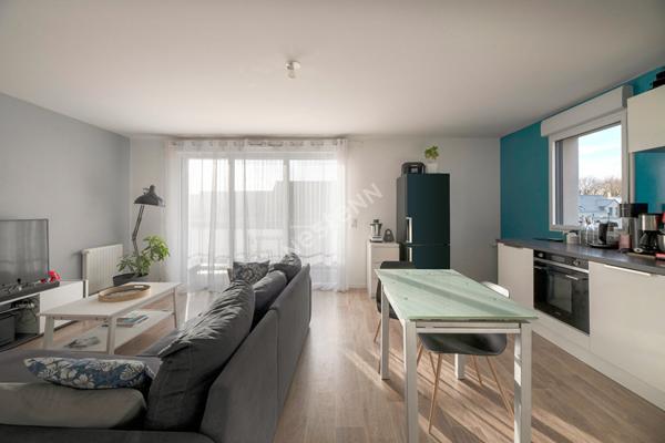 Appartement Mordelles 3 pièces / Terrasse / Récent / Parking / SUD OUEST