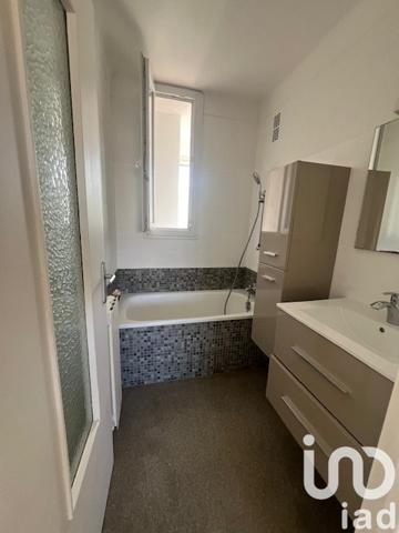 Appartement à vendre 4 pièces 71 m² Nîmes-Saint-Césaire