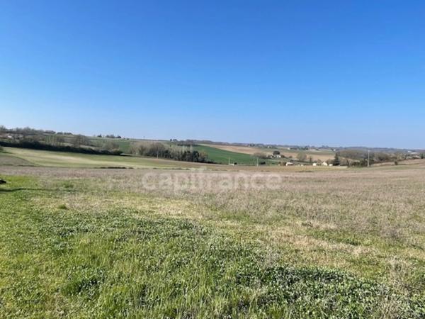 TERRAIN CONSTRUCTIBLE de 43 400,00 m² à LEVIGNAC DE GUYENNE (47)
