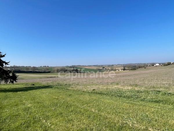 TERRAIN CONSTRUCTIBLE de 43 400,00 m² à LEVIGNAC DE GUYENNE (47)
