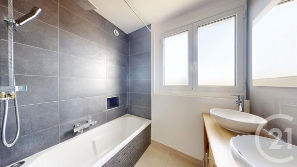 Appartement T3 à vendre  3 pièces - 64,14 m 2   BAYONNE  - 64