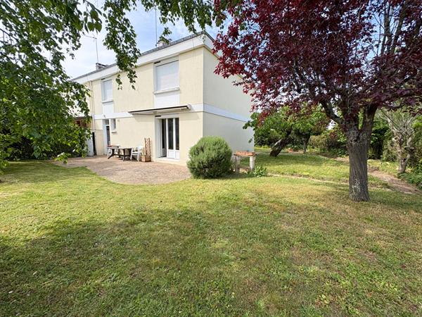MAISON ANGERS MONPLAISIR - 4 CHAMBRES GARAGE ET JARDIN