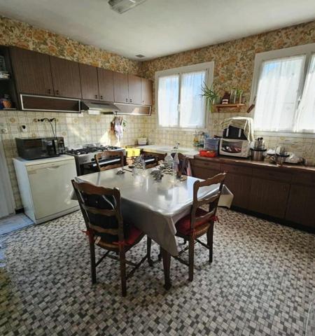 MAISON TRADITIONNELLE 6 CHAMBRES