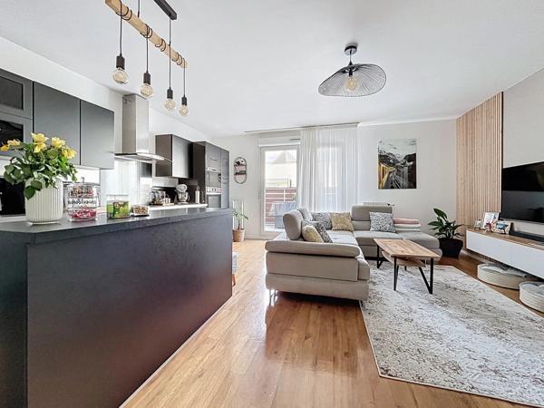 Vente                                                      Appartement
                        
                     4 pièces                      82 m2                     à Limeil-Brévannes