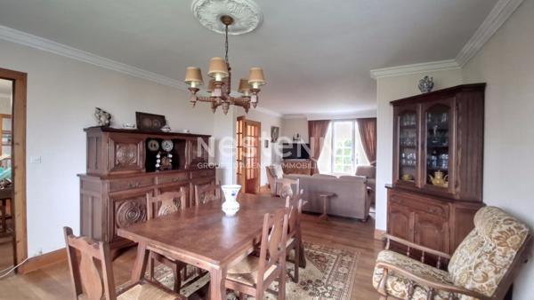 Carantec, en impasse, à proximité de la mer, Maison 6 pièce(s) 151.44 m2