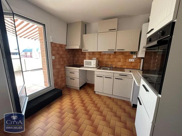 Appartement à louer 4 pièces 104.1m² Montauban (82000)