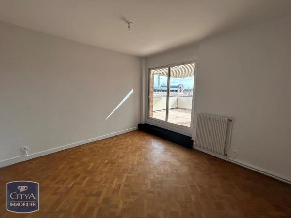 Appartement à louer 4 pièces 104.1m² Montauban (82000)