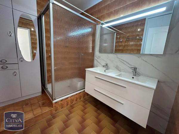 Appartement à louer 4 pièces 104.1m² Montauban (82000)